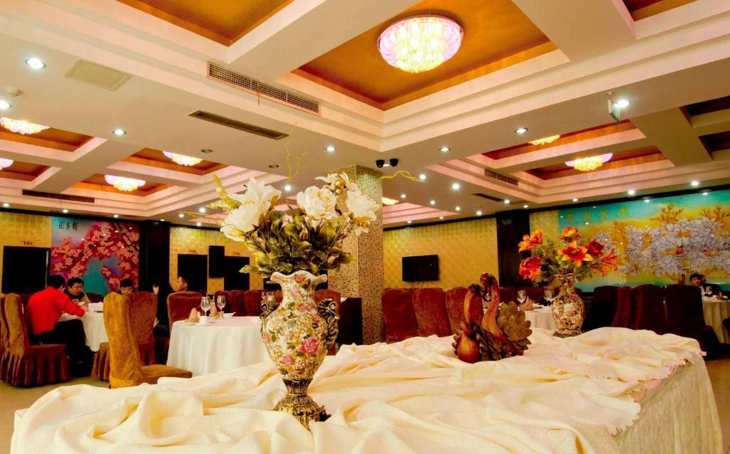 Tianhe Hotel Чънду Екстериор снимка
