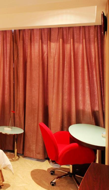 Tianhe Hotel Чънду Стая снимка