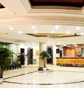 Tianhe Hotel Чънду Екстериор снимка